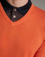 Jersey cuello pico naranja