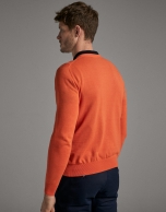 Jersey cuello pico naranja