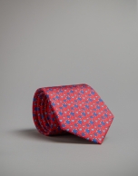 Corbata roja con estampado tortugas