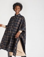 Blue checked cloth cape coat