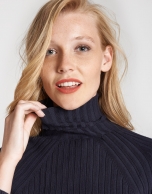 Blue sweater with ribbing