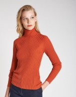 Brick red sweater with ribbing