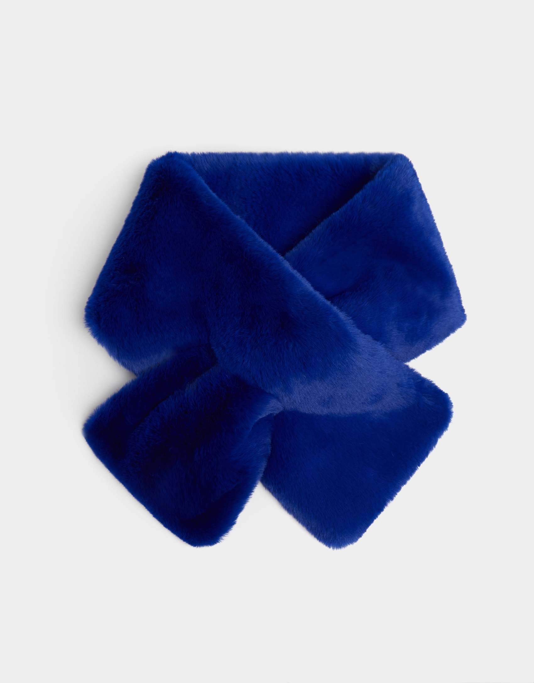 Blue fur collar