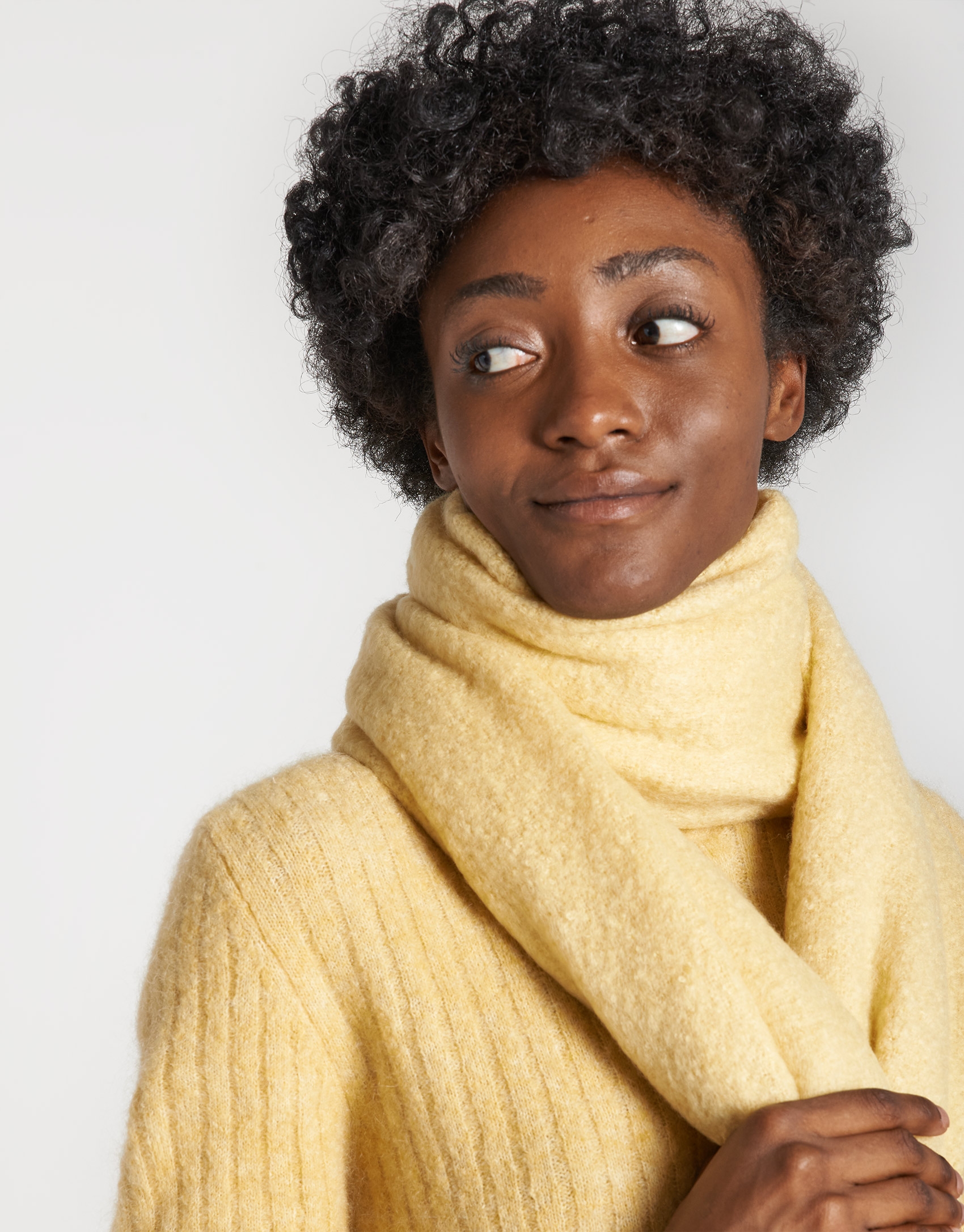 Light yellow wool scarf