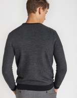 Black and gray sweater