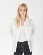 White oversize shirt with pockets