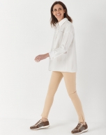 Camisa oversize con encaje blanca