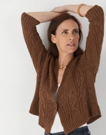 Brown cable-stitch short cardigan