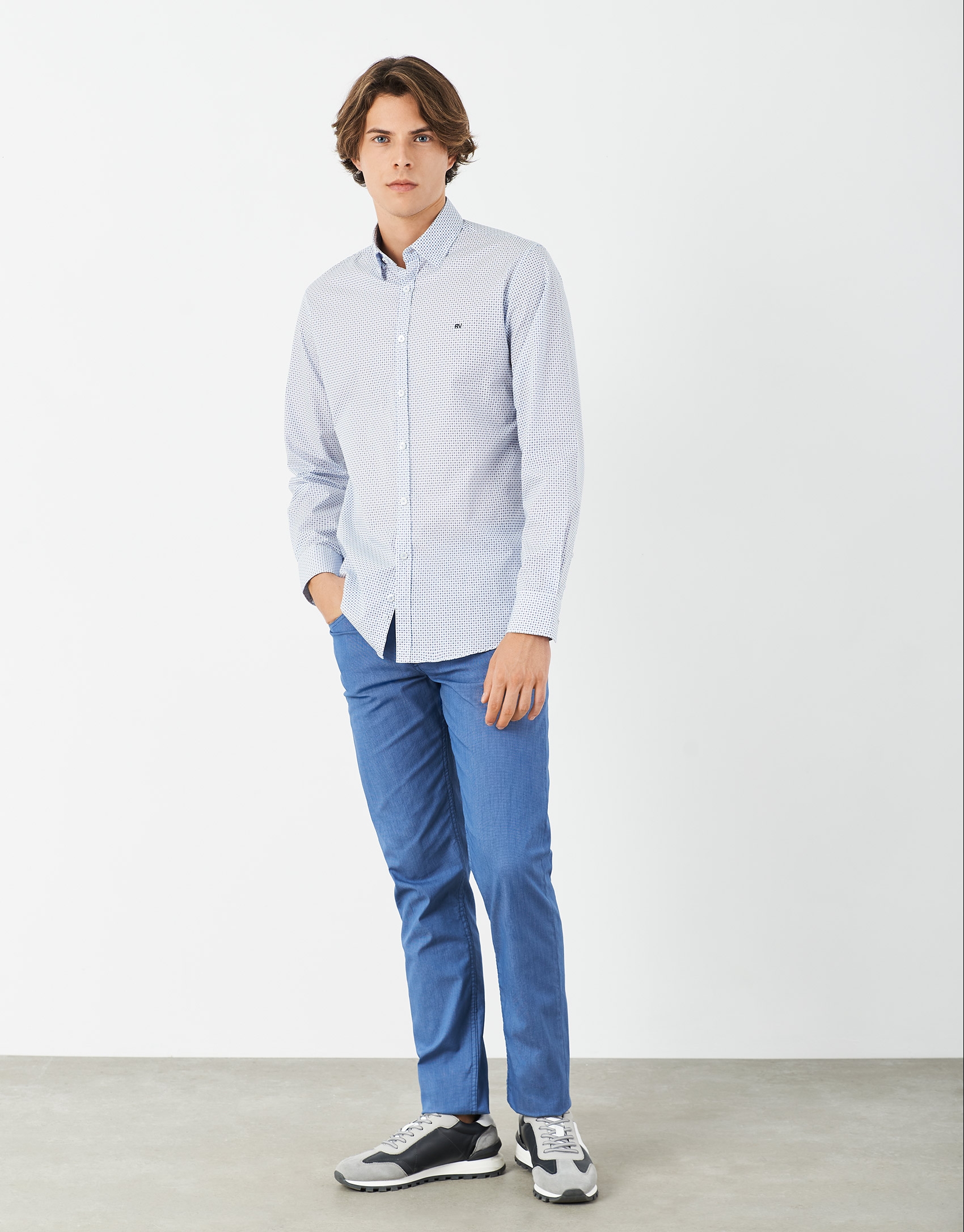 Dyed light blue pants with five pockets