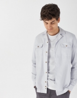 Gray Guayabera-type shirt with long sleeves