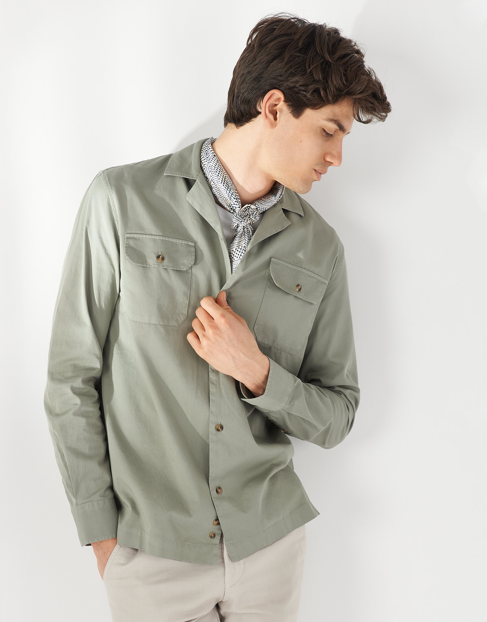 Green caqui Guayabera-type shirt with long sleeves