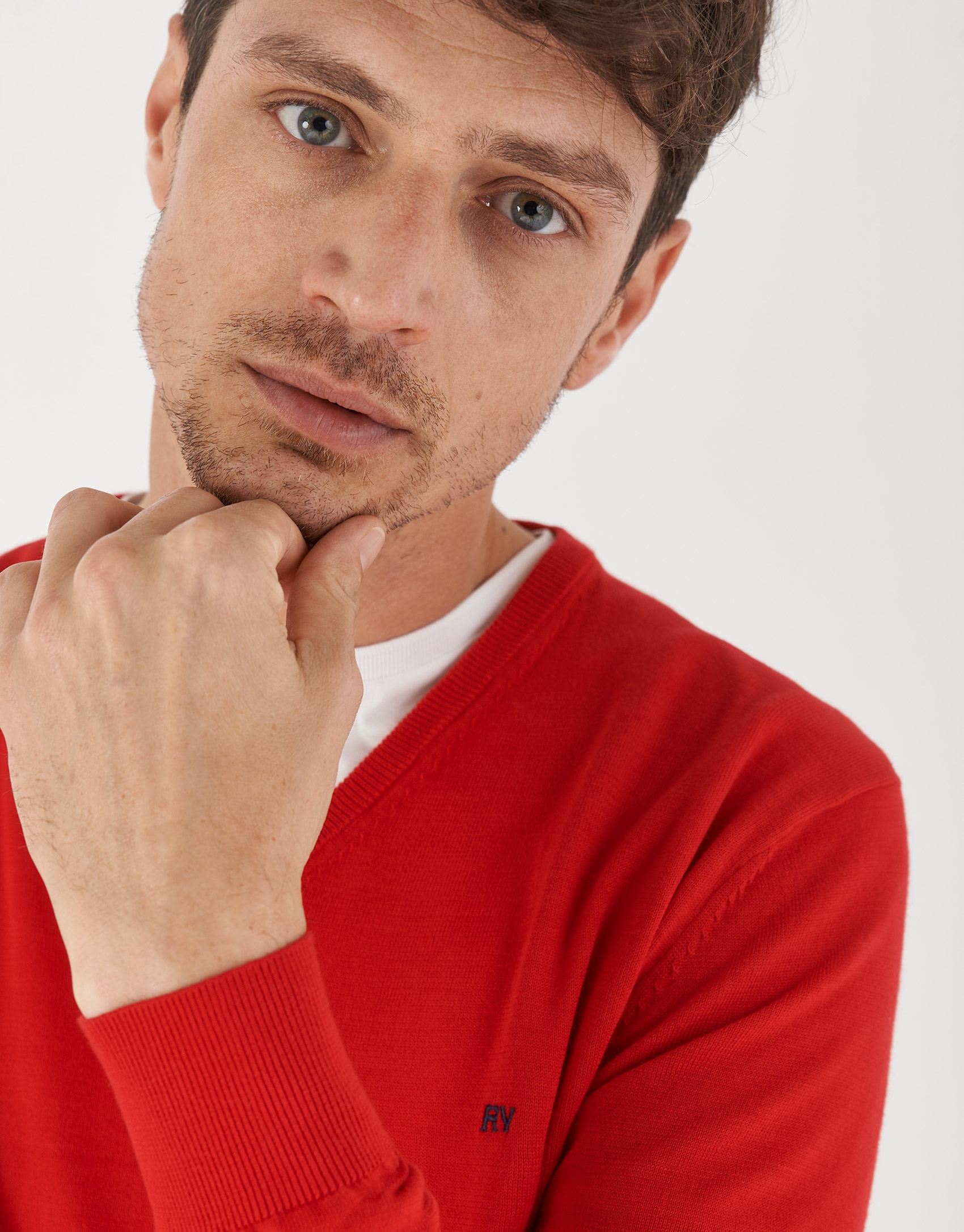 Red cotton sweater with V-neck