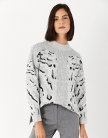 Jersey aberturas laterales gris con animal print