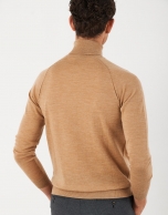 Camel wool turtle neck sweater