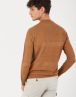 Camel sweater with embossed horizontal design