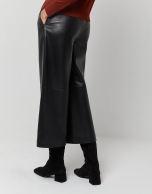 Pantalón culotte piel negro