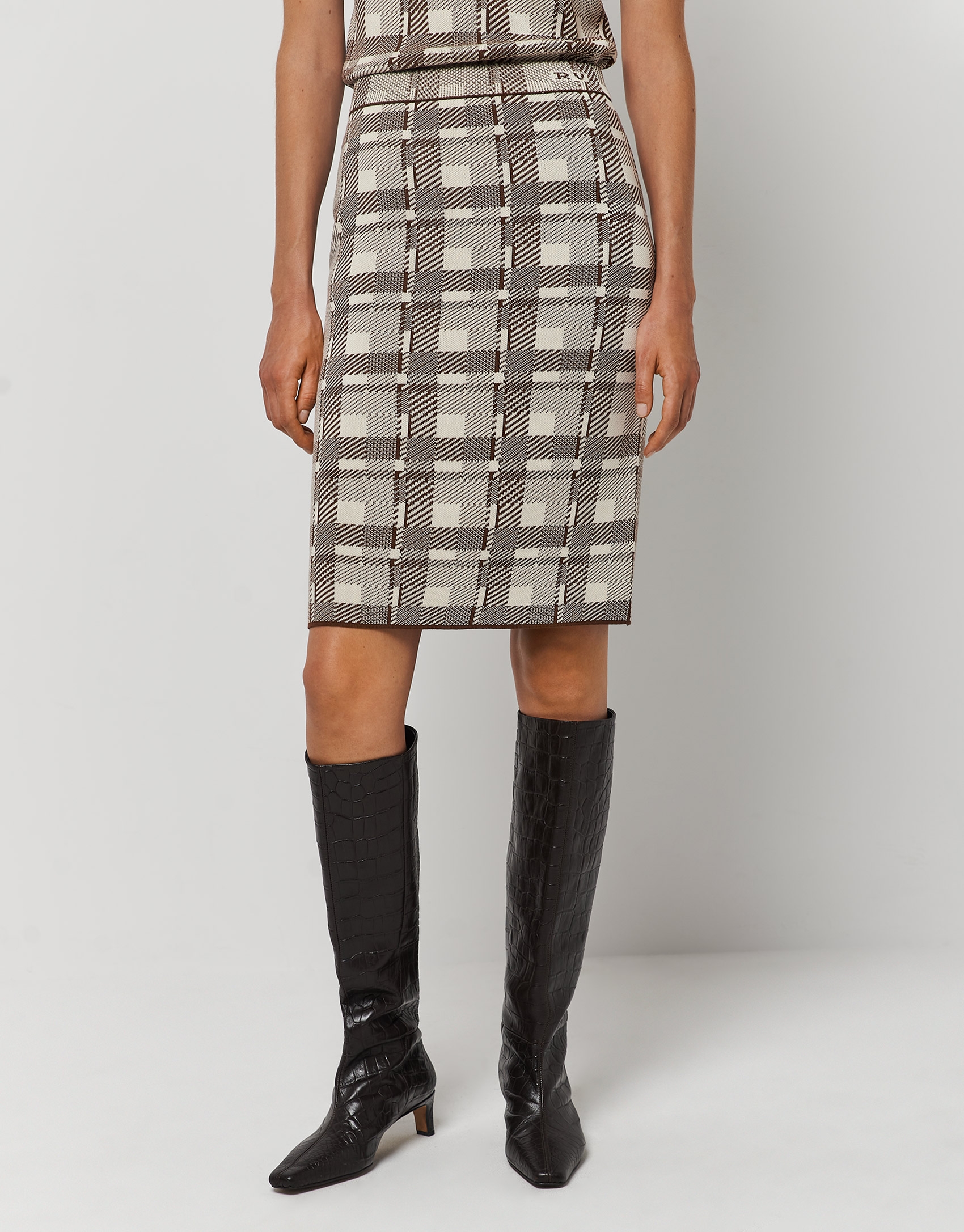 Camel checked knit midi skirt - Woman - AW2022 | Roberto Verino