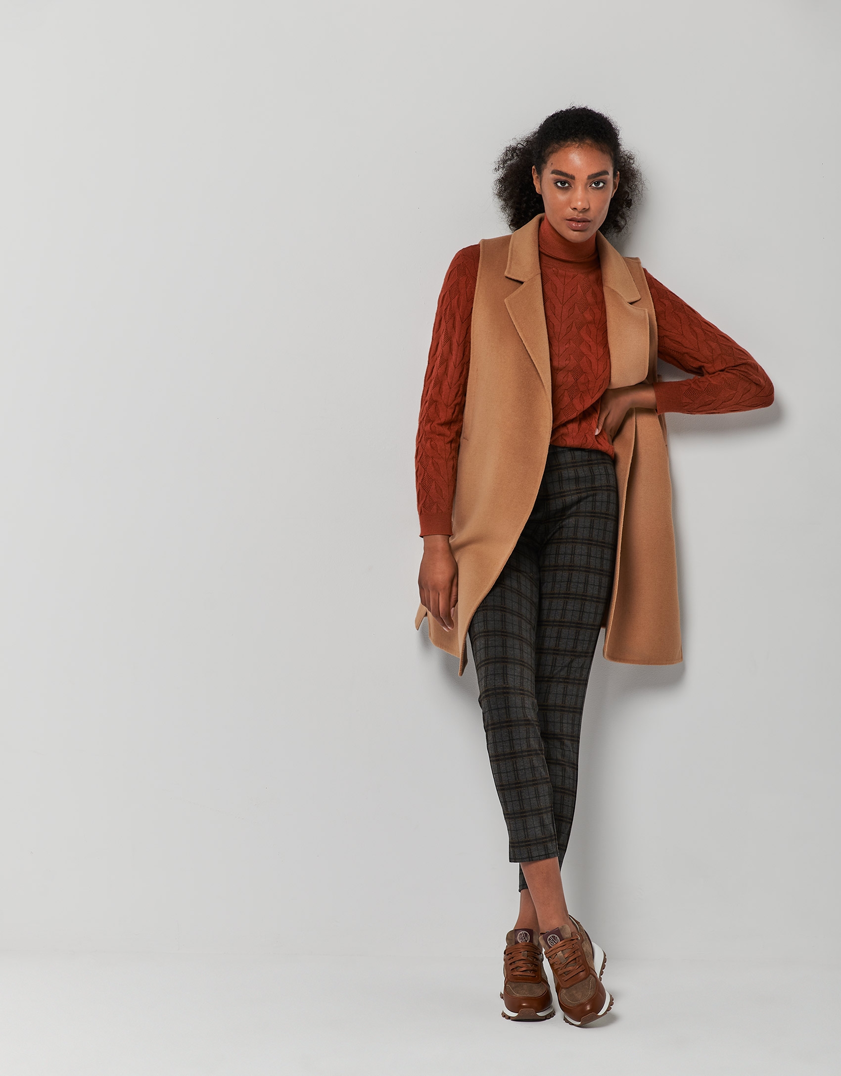 Gray and camel checked leggings with colored stripes 