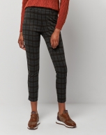 Gray and camel checked leggings with colored stripes 