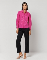 Camisa bordada algodón fucsia