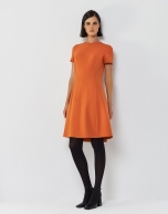 Vestido manga corta crepé naranja