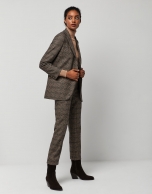 Brown cheked blazer with one button