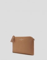 Bolso clutch Lisa piel saffiano cámel