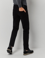 Pantalón vaquero tintado negro