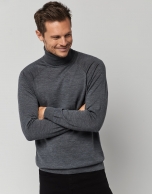 Gray melange wool sweater with a turtleneck collar