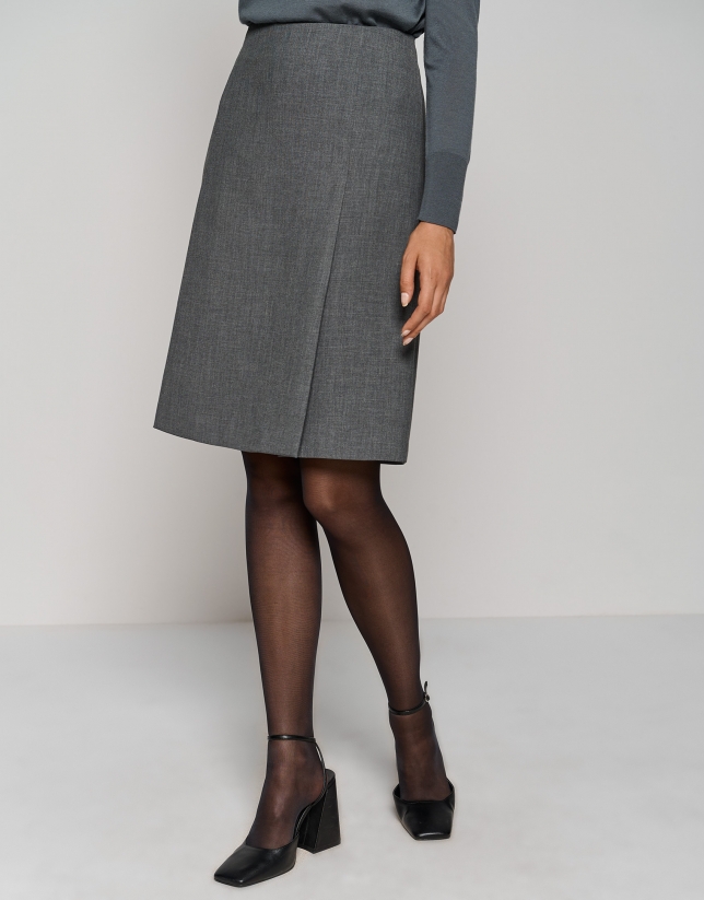 Gray double crepe skirt with loops and pleat