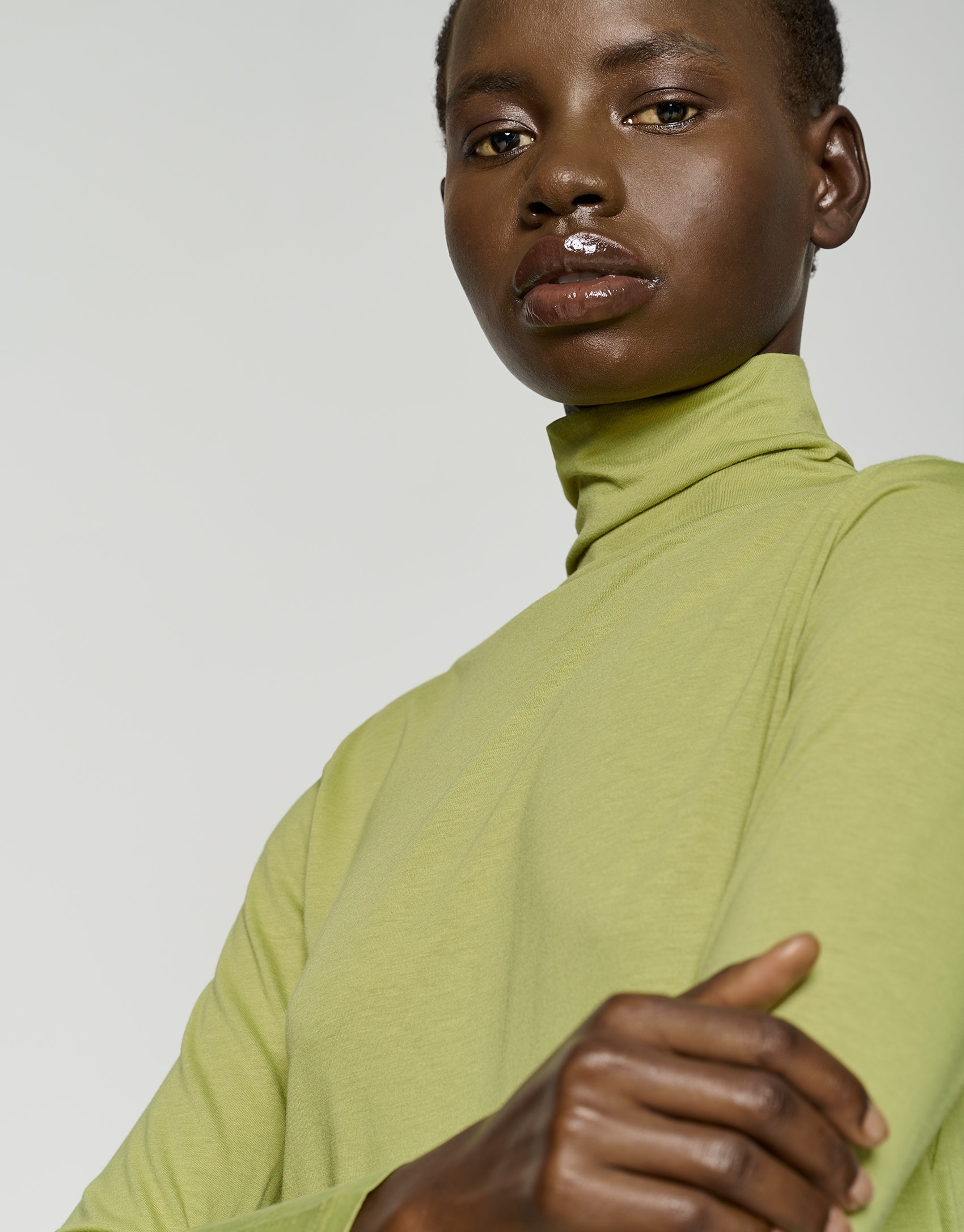 Green cowl neck coupe knit top