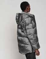 Gray quilted windbreaker with hood and side slits 