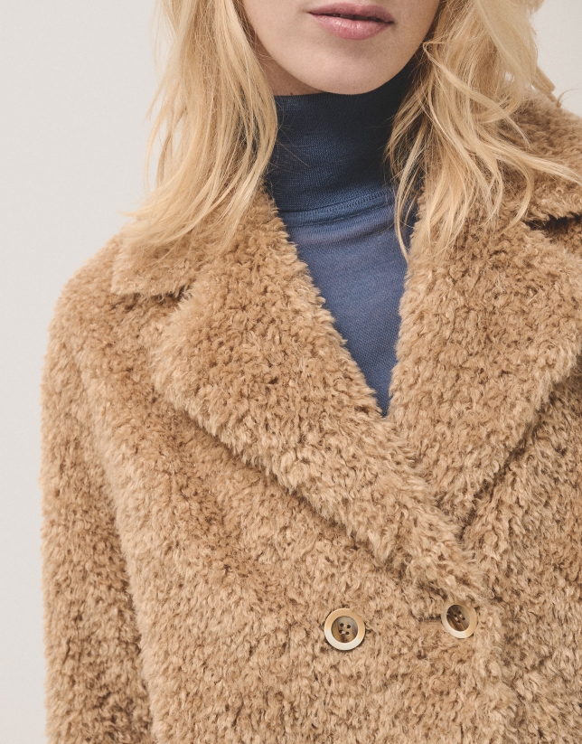 Camel three-quarter fleece coat