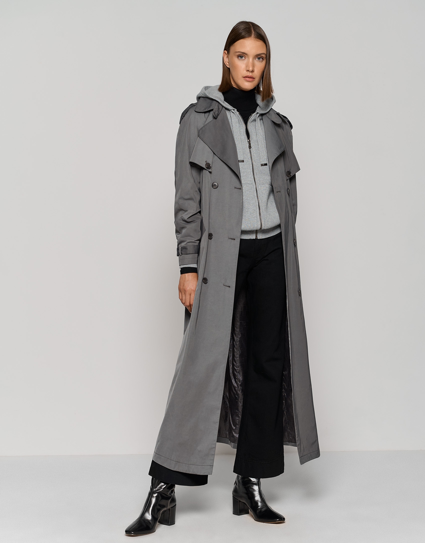 Gabardina larga gris