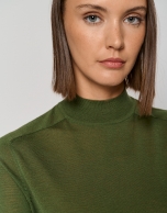 Green fine wool sweater with three quarter sleeves