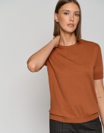 Orange fine gauge wool knit sweater with short sleeves