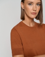 Orange fine gauge wool knit sweater with short sleeves