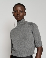 Gray lurex short sweater with three-quarter sleeves