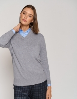 Gray silk and wool sweater with V-neck