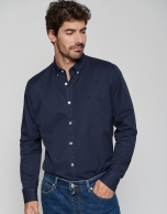 Camisa sport regular tintada marino