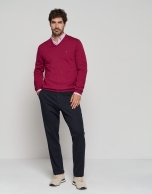 Purple wool sweater with V-neck 