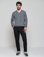 Gary wool sweater with V-neck 