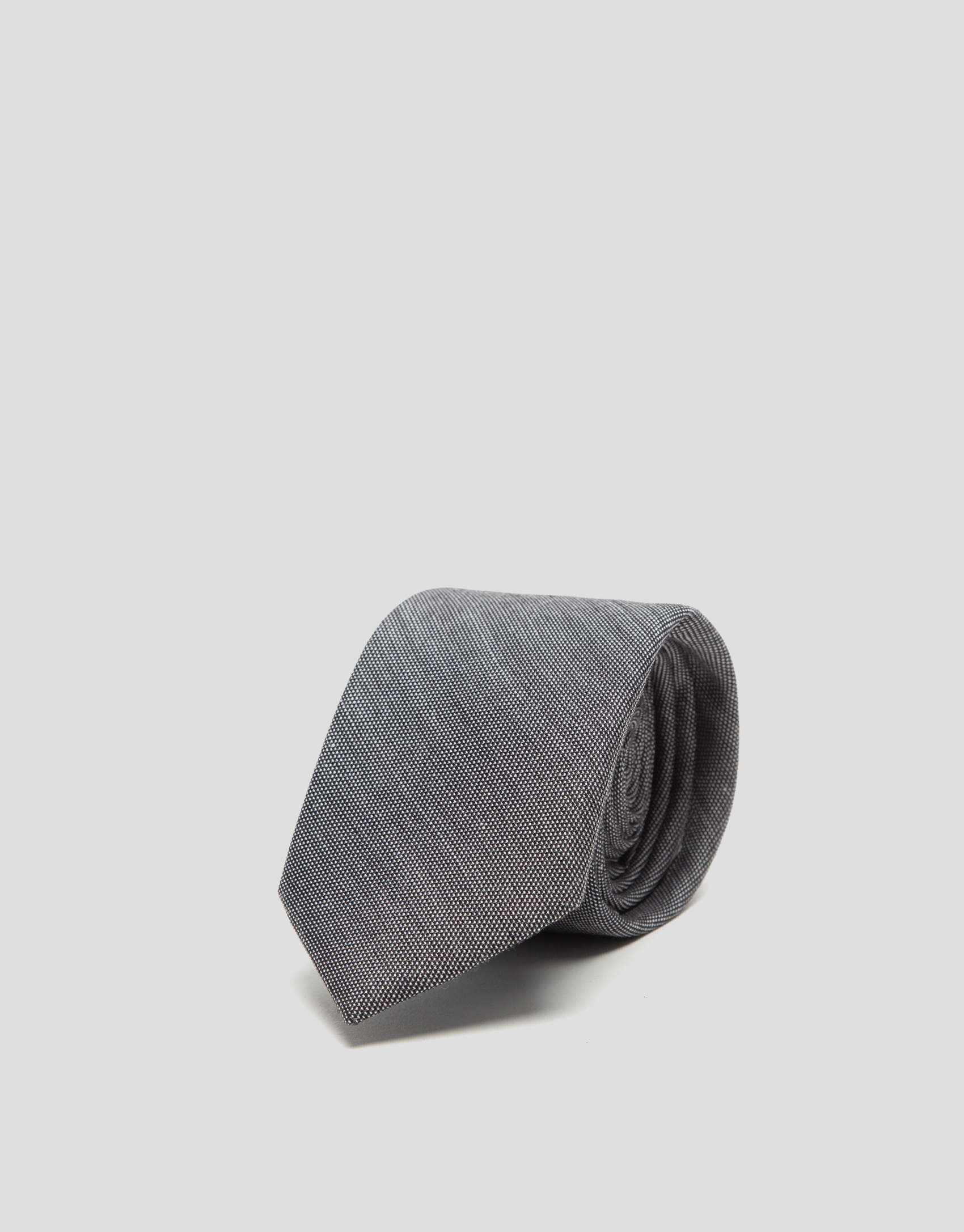 Silk tie with gray shading