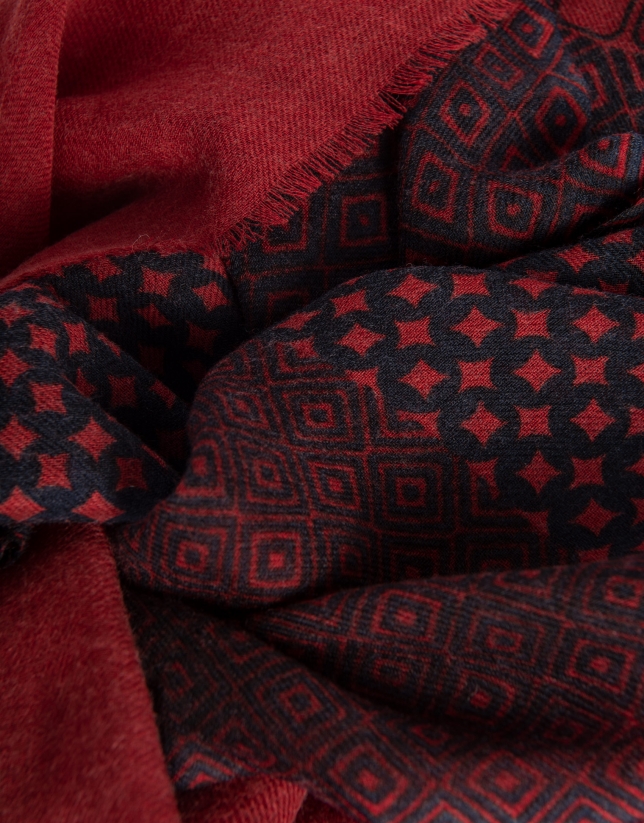 Wool scarf with navy blue and dark red panels