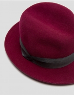 Burgundy felt fedora hat