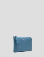 Bolso Clutch Lisa Nano piel saffiano azul claro