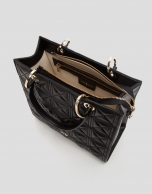 Bolso Satchel Maxi Linda piel acolchada negra