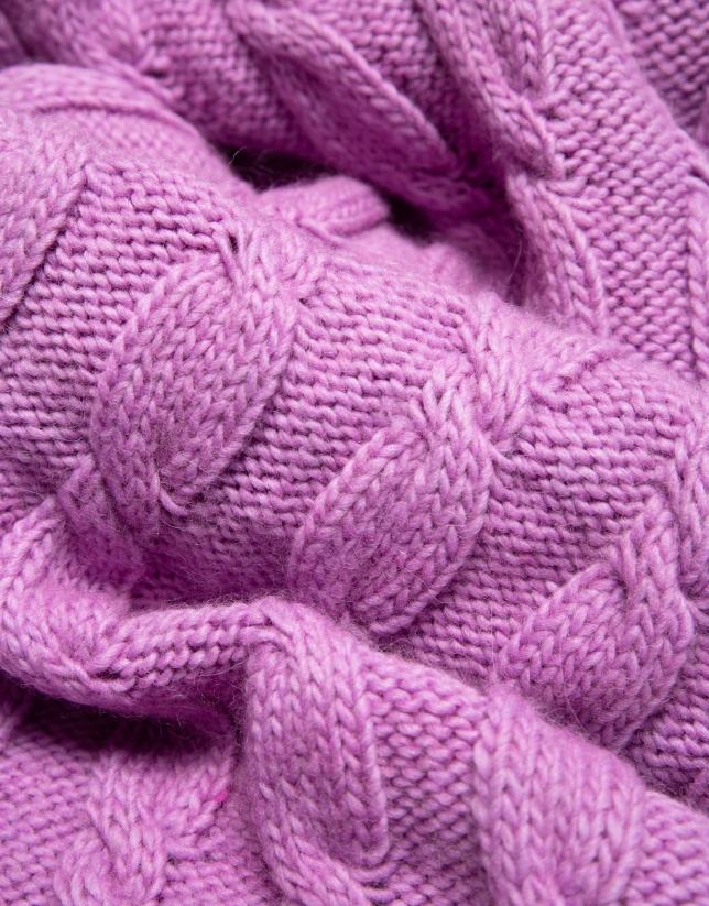Pink wool and alpaca scarf with braiding