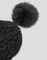 Gorro lana y alpaca negra con ochos