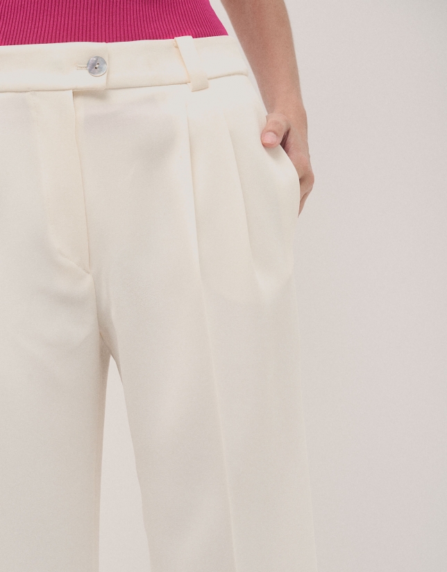 Off-white straight crepe pants with darts